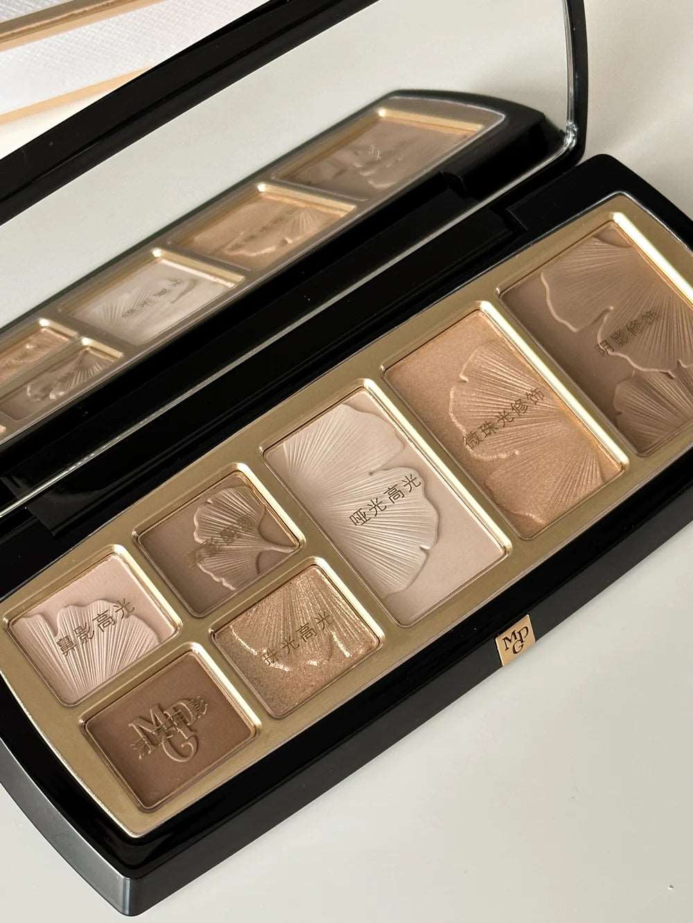 MAOGEPING Light Shadow Matte & Shimmer Contour Palette - Best Seasons Beauty