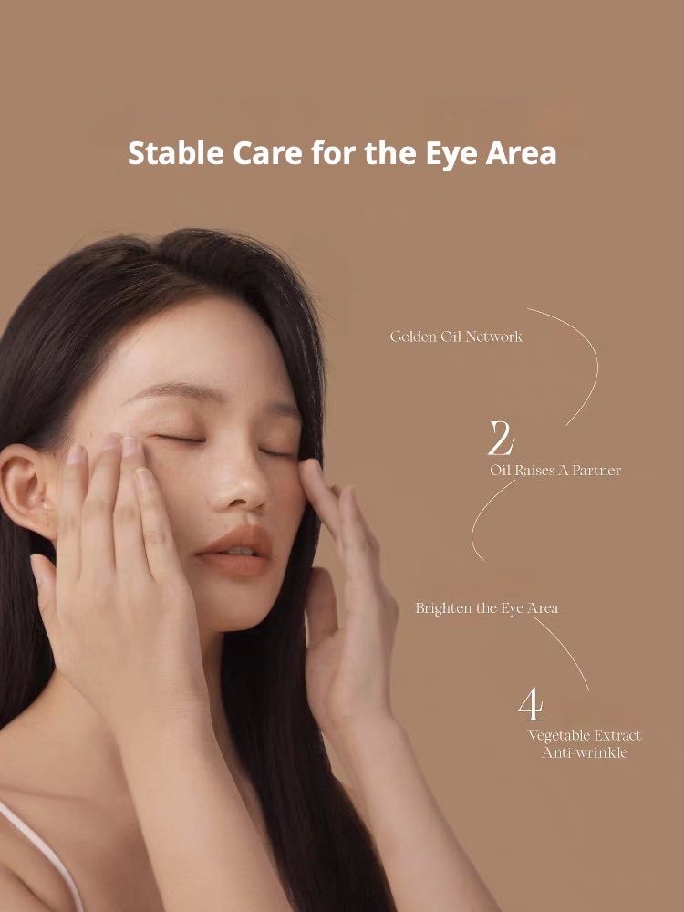 DAISY SKY Amber Time Eye Elixir Oil for stable eye-area care; woman applying oil around eyes.