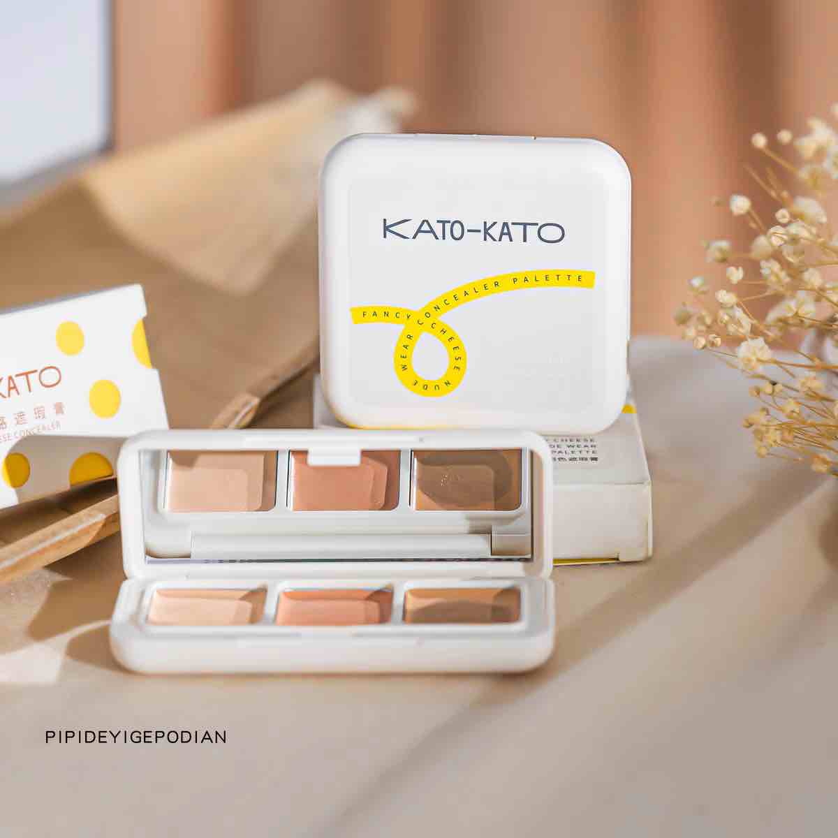KATO-KATO Three Little Cheese Concealer