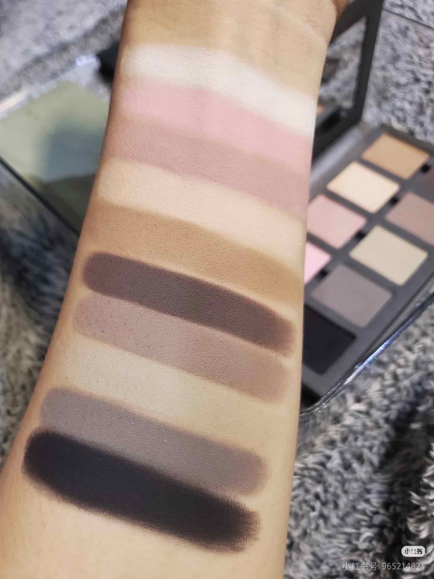 DRAMO Wood Branches Matte Eyeshadow Palette