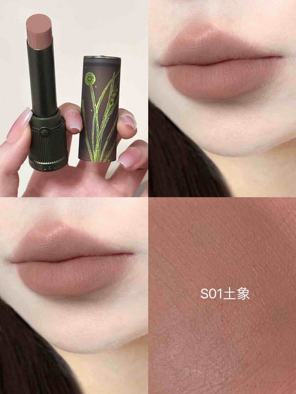 GIRLCULT Compendium of Materia Medica Matte Lipstick