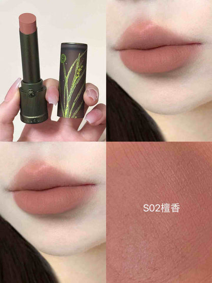GIRLCULT Compendium of Materia Medica Matte Lipstick