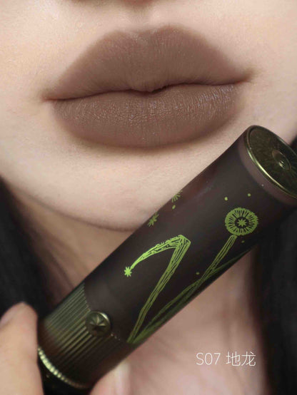 GIRLCULT Compendium of Materia Medica Matte Lipstick
