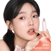 model wearing Judydoll Sweety Lip Jelly w07, make your lips glossy 