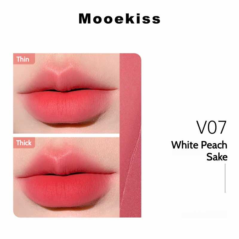 Mooekiss Velvet Lip Mud in White Peach Sake, showing a soft matte finish with both thin and thick application on lips.