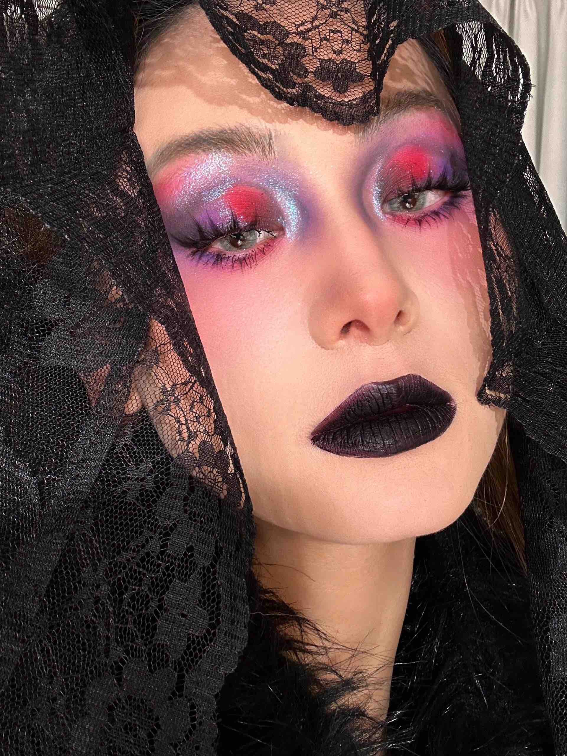 Narimi Fireflies In Dark Night 8-Color Eyeshadow Palette