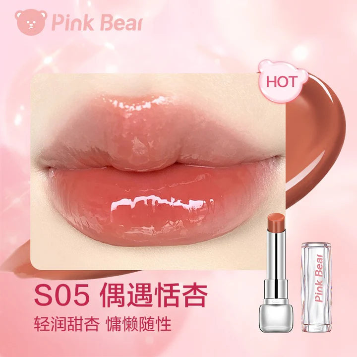 PINK BEAR Sugar Glossy Lipstick helps alleviate dryness and diminish lip lines, providing nourishment and hydration.The soft balm texture melts instantly on the lips without any sticky feel.