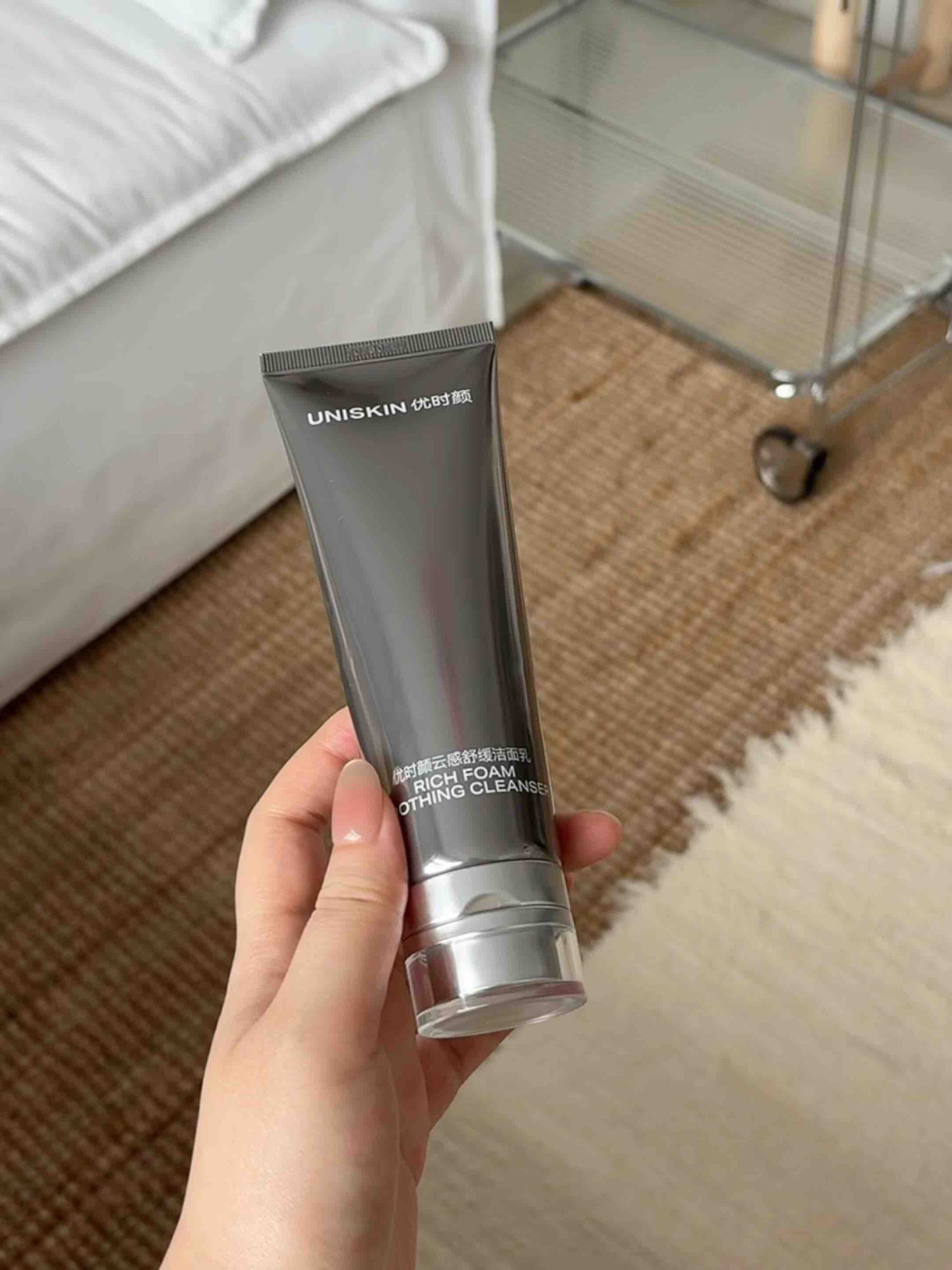 UNISKIN RICH FOAM SOOTHING CLEANSER