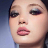 Uhue On Stage Series 6D Diamond Mirror Lipgloss delivers a three-dimensional, diamond-like shine with long-lasting moisture for 8 hours. Its rich, fade-resistant color and non-sticky, high-coverage formula create a plump, glossy finish as clear as a mirror.